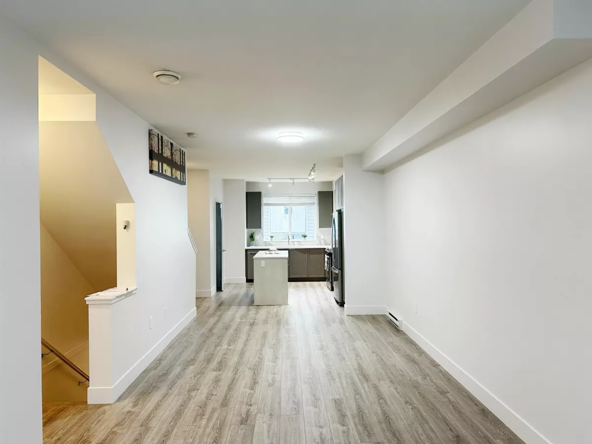 Family Room Photo of 111 9718 161a Street, Surrey, BC