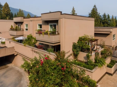 303 1500 Ostler Court, North Vancouver, BC, North Vancouver — Apartment/Condo for sale