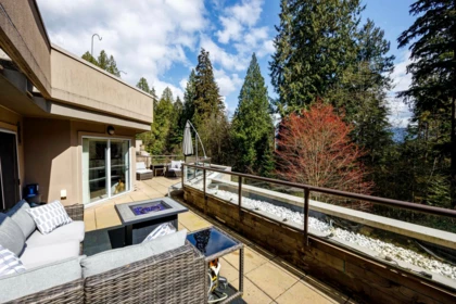 303 1500 Ostler Court, North Vancouver, BC, North Vancouver — Apartment/Condo for sale
