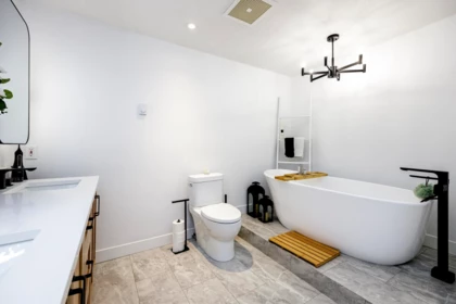 Mudroom Photo of 303 1500 Ostler Court, North Vancouver, BC