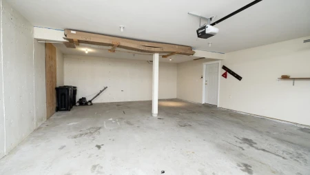 Loft / Bonus Room Photo of 5839 Trail Avenue, Sechelt, BC
