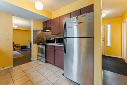 Kitchen Photo of 40 9955 140th Street, Surrey, BC