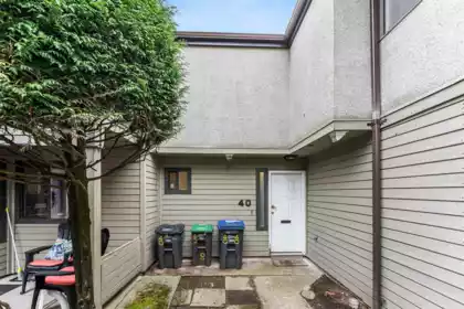 Mudroom Photo of 40 9955 140th Street, Surrey, BC