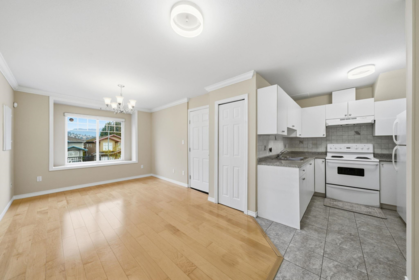 Breakfast Nook Photo of 5366 Manor Street, Burnaby, BC
