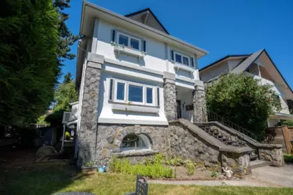 2575 W 3rd Avenue, Vancouver, BC, Vancouver — Single Family Residence for sale