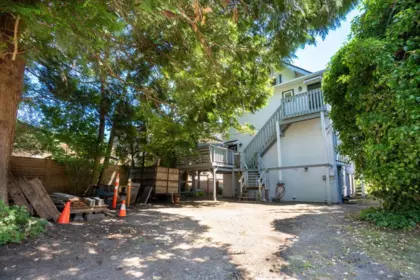 Hot Tub / Spa Photo of 2575 W 3rd Avenue, Vancouver, BC