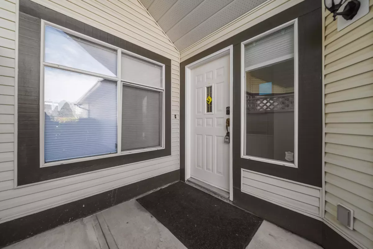 Family Room Photo of 31 19649 53 Avenue, Langley, BC