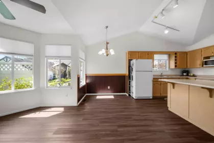 Kitchen Island Photo of 31 19649 53 Avenue, Langley, BC