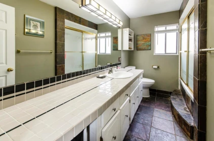 Primary Bathroom Photo of 343 Dartmoor Drive, Coquitlam, BC