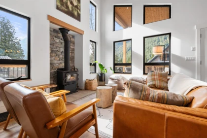 Breakfast Nook Photo of 71449 Old Yale Princeton Highway, Hope, BC