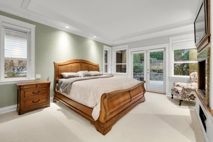 Basement Recreation Room Photo of 12856 20a Avenue, Surrey, BC