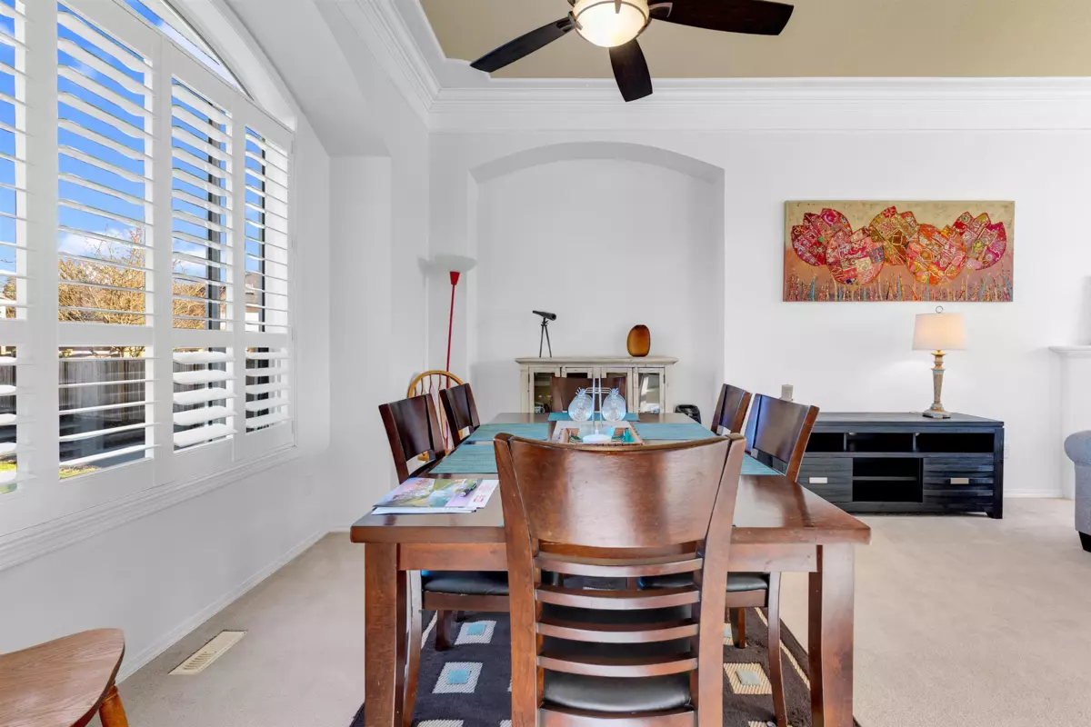 Dining Area Photo of 14247 86 Avenue, Surrey, BC