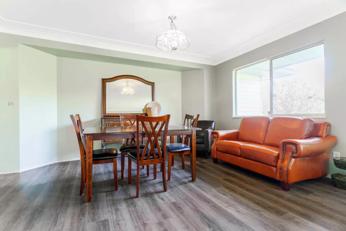 Living Room Photo of 12486 256 Street, Maple Ridge, BC
