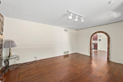 Hallway Photo of 986 Porter Street, Coquitlam, BC