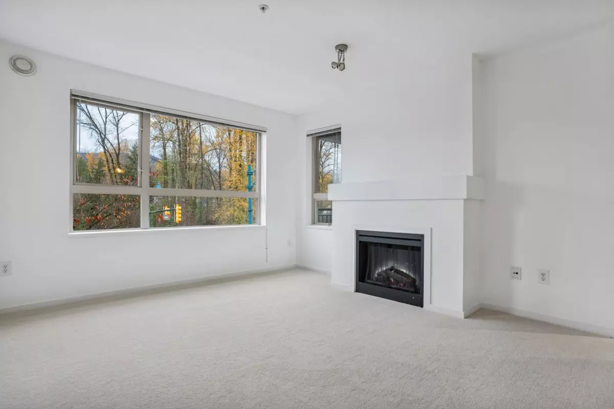 Dining Area Photo of 206 700 Klahanie Drive, Port Moody, BC