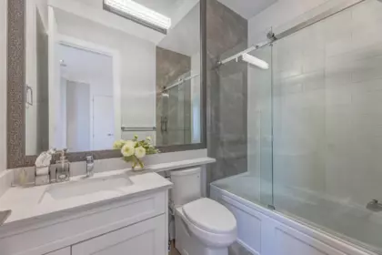 Entry Foyer Photo of 7102 Bridge Street, Richmond, BC