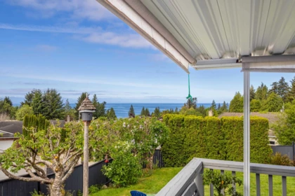 Outdoor Patio Photo of 5007 Laurel Avenue, Sechelt, BC