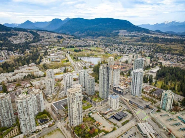 2301 3008 Glen Drive, Coquitlam, BC, Coquitlam — Apartment/Condo for sale