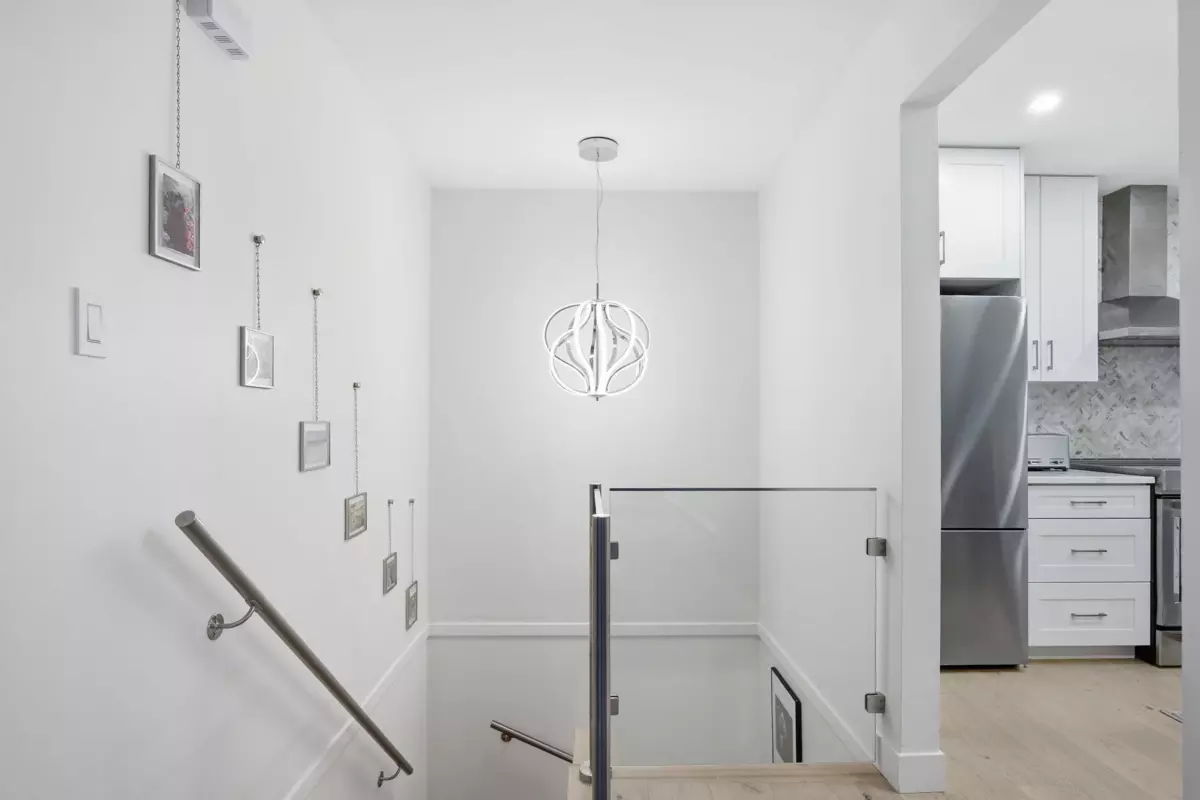 Family Room Photo of 1326 W 7th Avenue, Vancouver, BC
