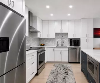Kitchen Island Photo of 1326 W 7th Avenue, Vancouver, BC