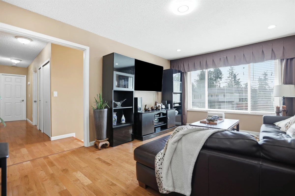 Family Room Photo of 11415 72a Avenue, Delta, BC