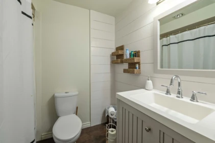 Basement Recreation Room Photo of 104 33464 George Ferguson Way, Abbotsford, BC