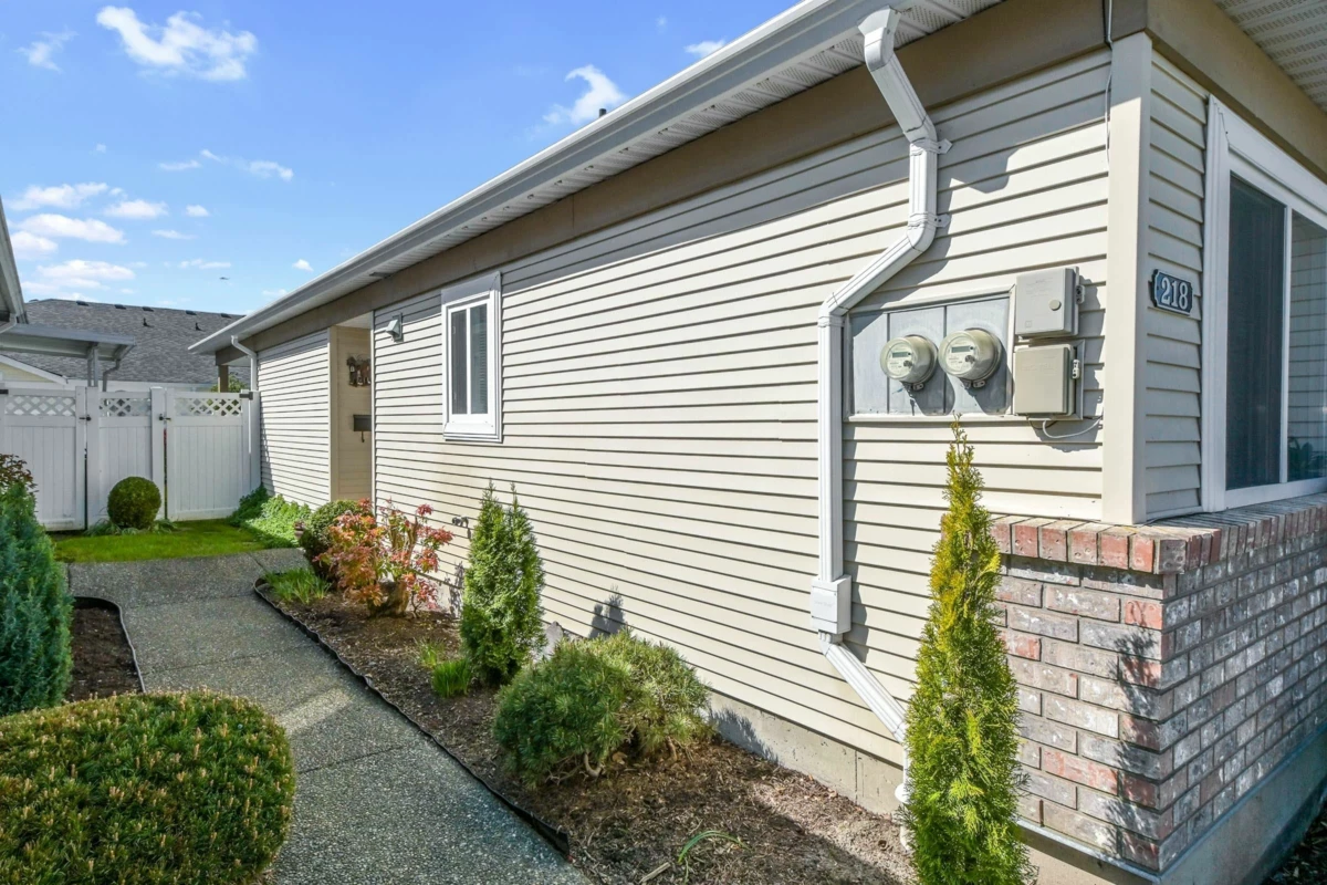 Living Room Photo of 218 8485 Young Road, Chilliwack, BC