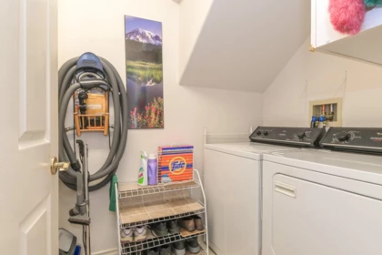 Hallway Photo of 218 8485 Young Road, Chilliwack, BC