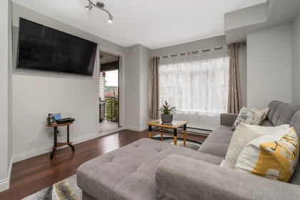 243 5660 201a Street, Langley, BC, Langley — Apartment/Condo for sale