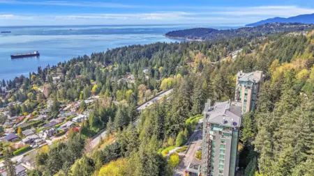 702 3335 Cypress Place, West Vancouver, BC, West Vancouver — Apartment/Condo for sale