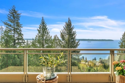 Outdoor Deck Photo of 702 3335 Cypress Place, West Vancouver, BC