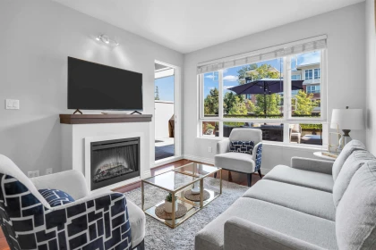 223 2970 King George Boulevard, Surrey, BC, Surrey — Apartment/Condo for sale