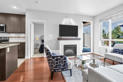 Kitchen Photo of 223 2970 King George Boulevard, Surrey, BC