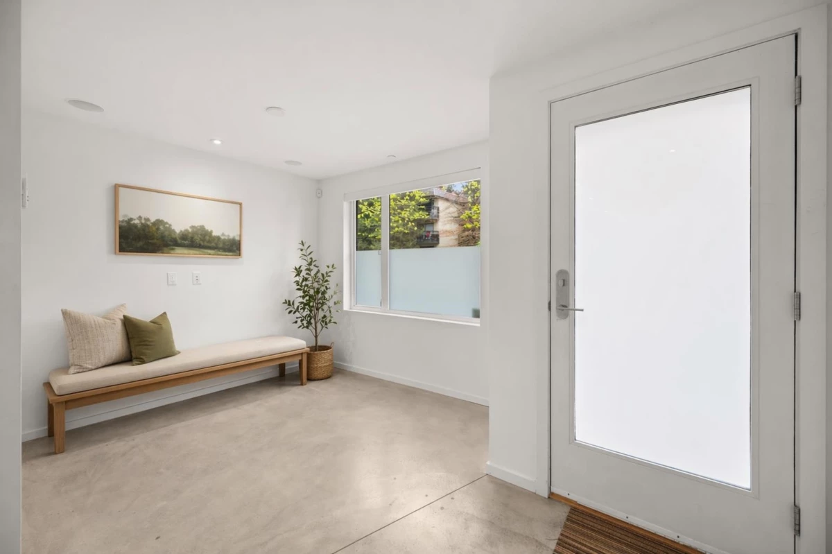 Family Room Photo of 1889 W 2nd Avenue, Vancouver, BC