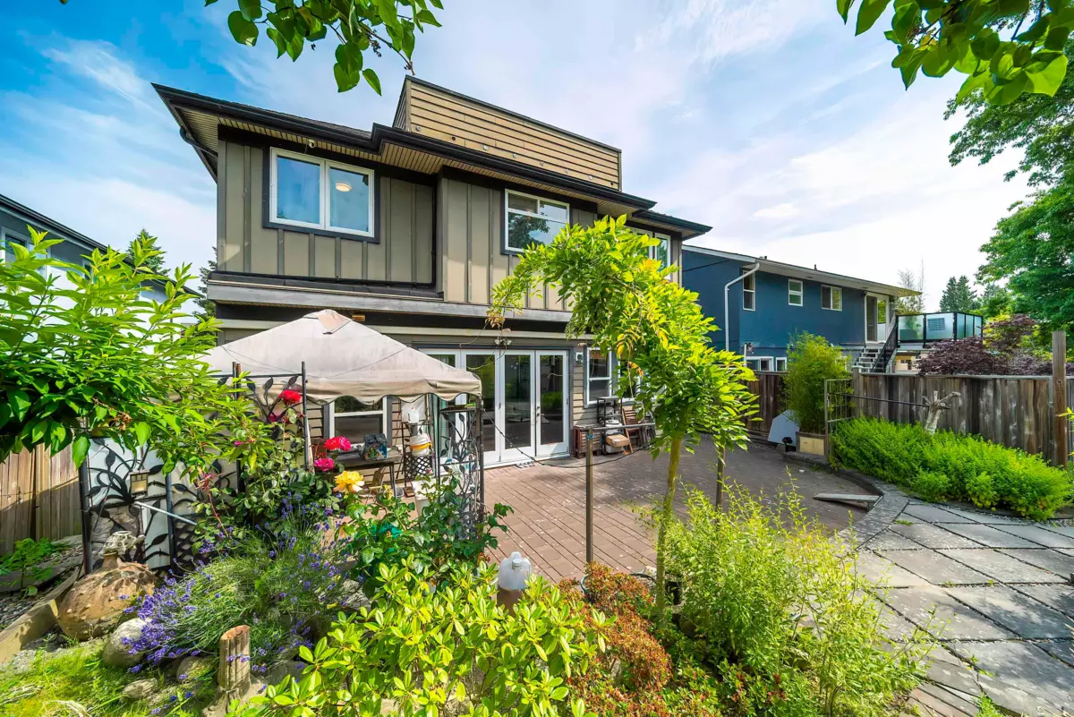 Family Room Photo of 4808 Bonavista Drive, Richmond, BC
