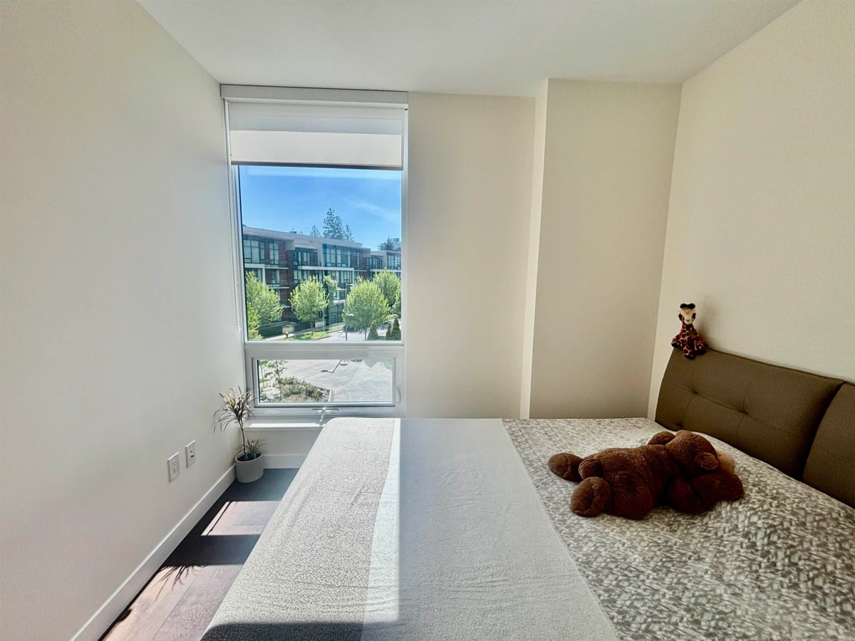 Living Room Photo of 310 5629 Birney Avenue, Vancouver, BC
