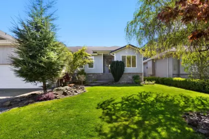228 Balsam Avenue, Harrison Hot Springs, BC, Harrison Hot Springs — Single Family Residence for sale