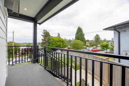 Kitchen Island Photo of 4541 Hoy Street, Vancouver, BC