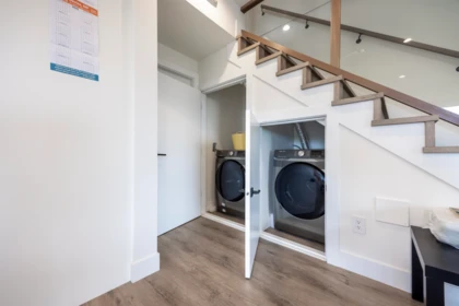 Primary Bathroom Photo of 4541 Hoy Street, Vancouver, BC