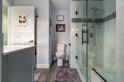 Walk-In Closet Photo of 8 45435 Knight Road, Chilliwack, BC