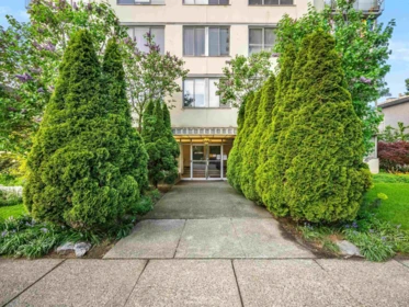 Outdoor Kitchen Photo of 501 1250 Burnaby Street, Vancouver, BC