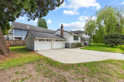 Swimming Pool Photo of 10160 Ruskin Road, Richmond, BC