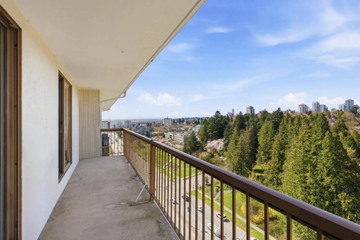 Exterior Rear Photo of 1605 320 Royal Avenue, New Westminster, BC