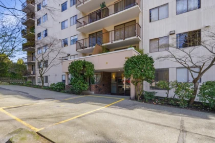 Street View Photo of 1605 320 Royal Avenue, New Westminster, BC