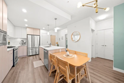 Kitchen Island Photo of 515 2188 Madison Avenue, Burnaby, BC