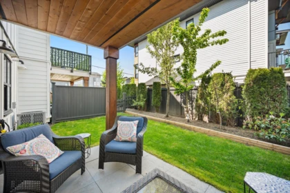Front Yard Photo of 2 8450 204 Street, Langley, BC