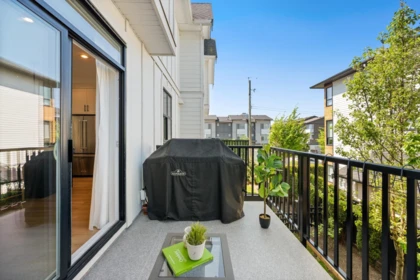 Office / Den Photo of 2 8450 204 Street, Langley, BC