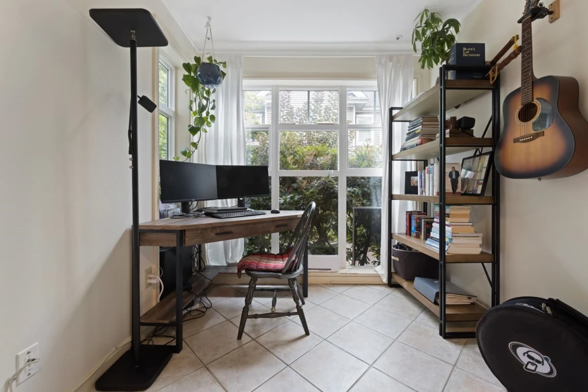 Family Room Photo of 106 2588 Alder Street, Vancouver, BC