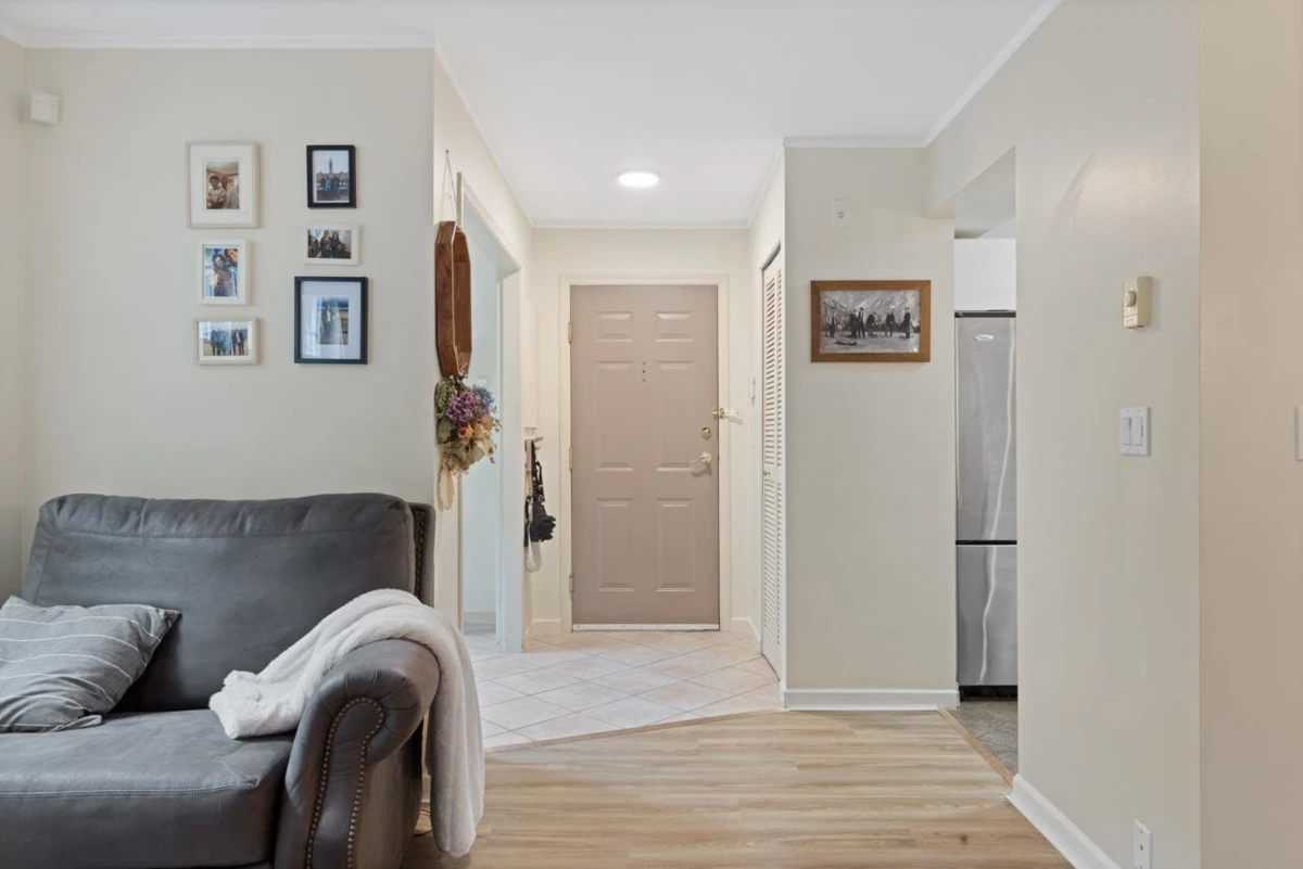 Living Room Photo of 106 2588 Alder Street, Vancouver, BC