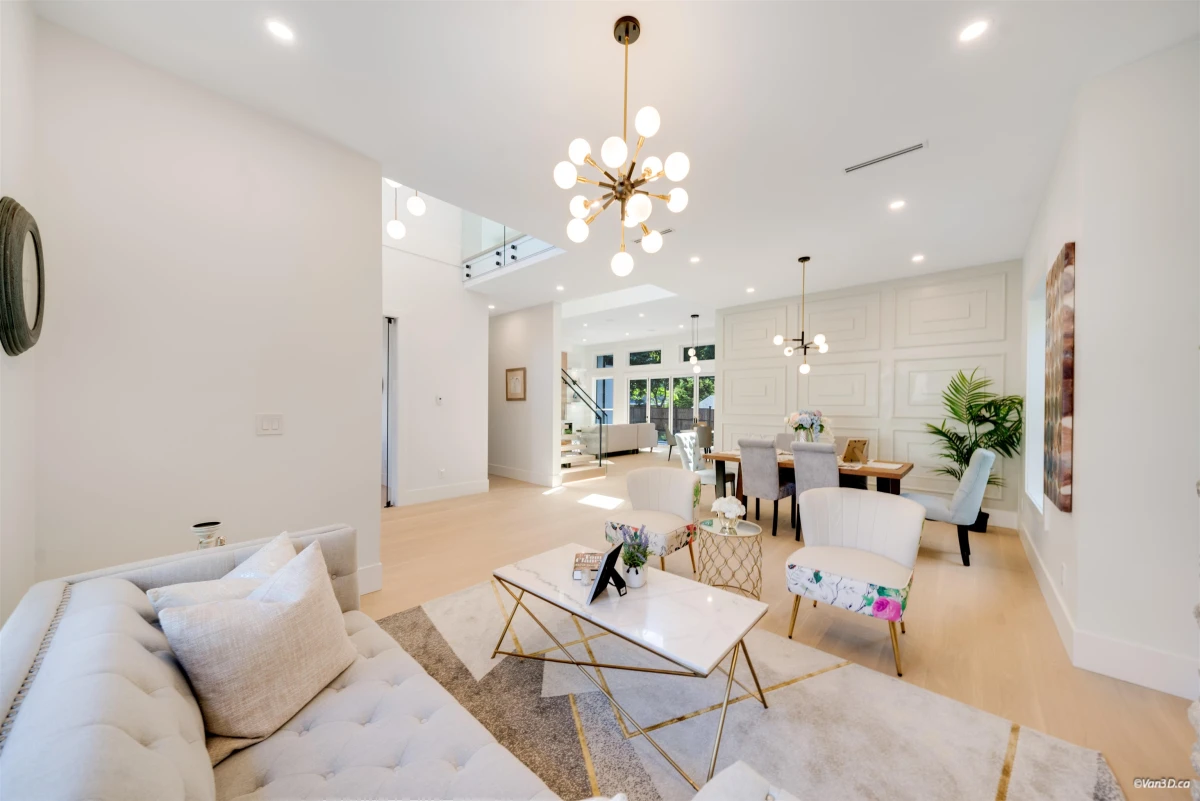 Family Room Photo of 13030 15 Avenue, Surrey, BC